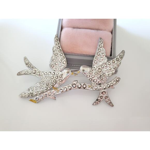 Vintage 1941 Hello Brilliant Designer Pot Metal Two Birds Brooch - Picture 1 of 6